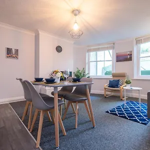 Apartment Brunswick In And By 9s Living