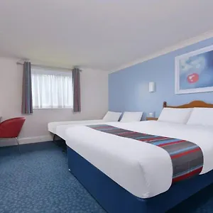 https://travelodge-cardiff-airport-hotel.tophotelsbath.com