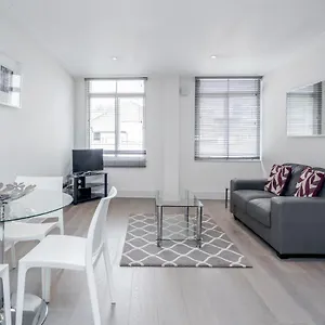 Roomspace Serviced - River House Appartement
