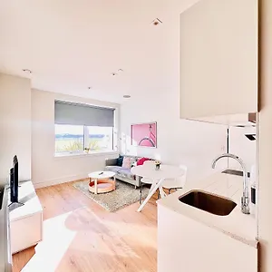 Apartment Luxx & Suites, London Heathrow Airport, Terminal 4, Piccadilly Underground Train Station Nearby!