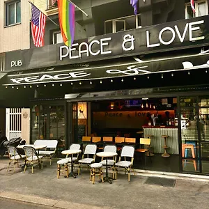  호스텔 피스&러브 프랑스