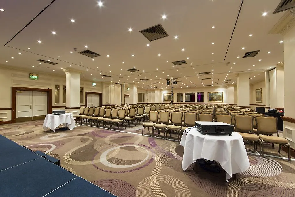 Thistle London Heathrow Terminal 5 Hillingdon Hotel