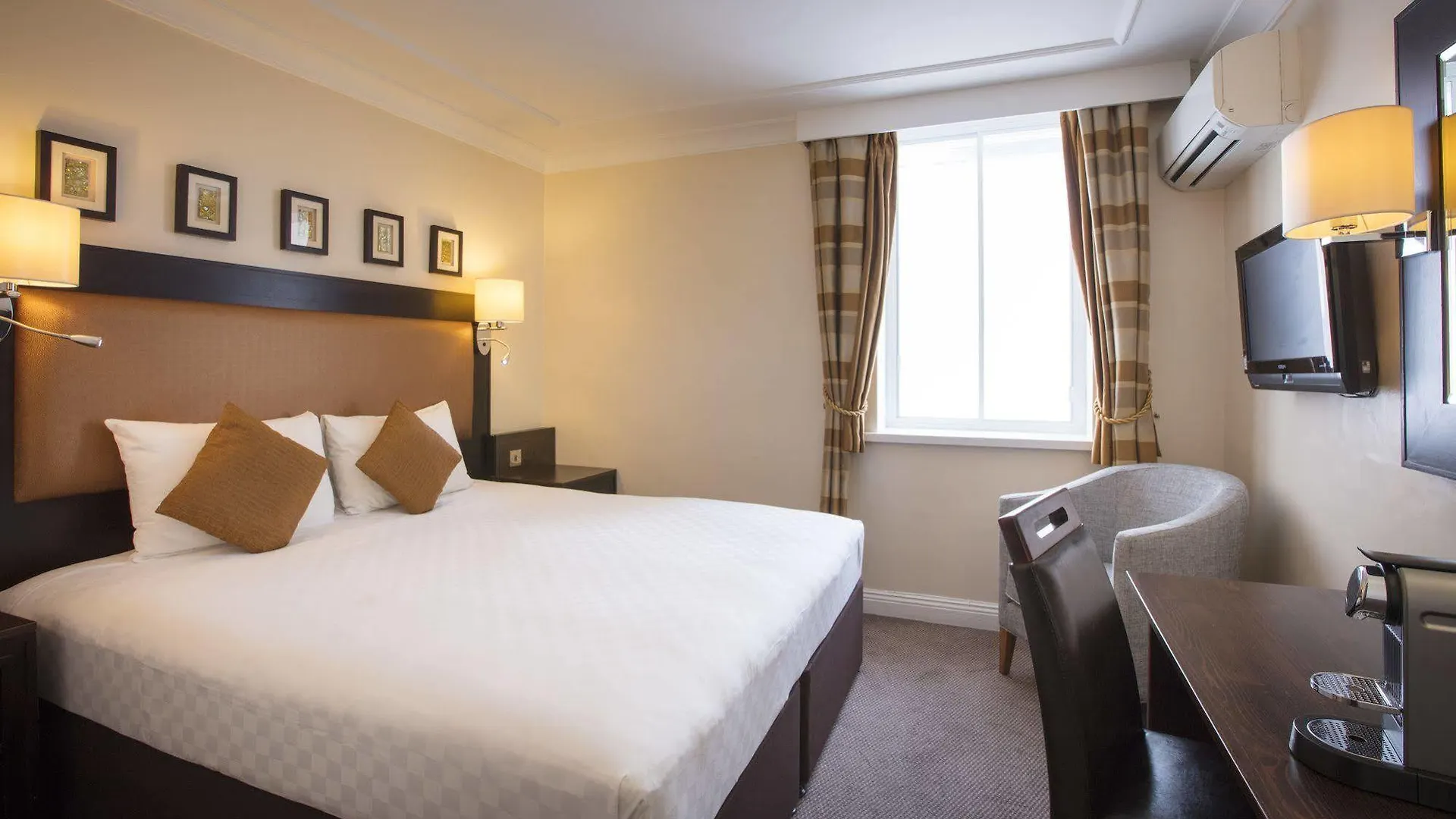 *** Hotel Thistle London Heathrow Terminal 5 Hillingdon United Kingdom